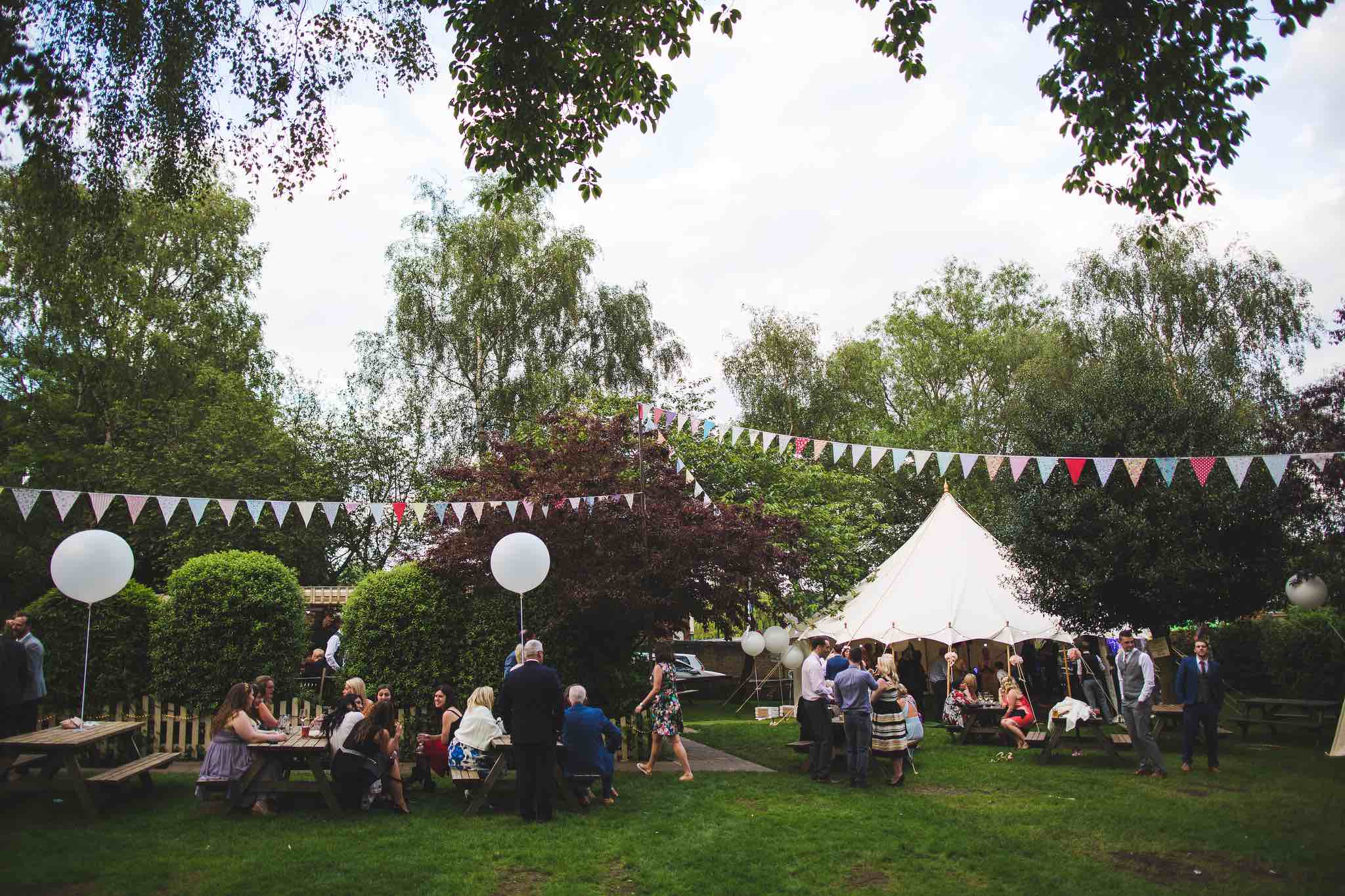 9x9m PETAL POLE MARQUEE