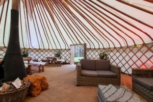 25ft yurt interior